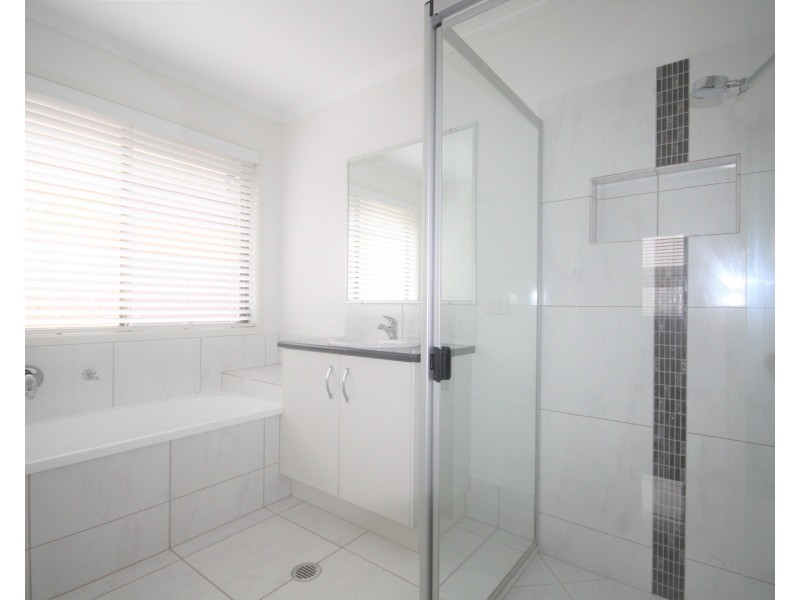 60 Brampton Crescent, Mountain Creek QLD 4557