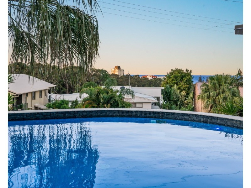 9 Tantula Road East, Alexandra Headland QLD 4572