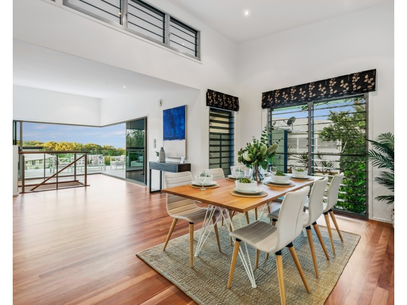 9 Tantula Road East, Alexandra Headland QLD 4572