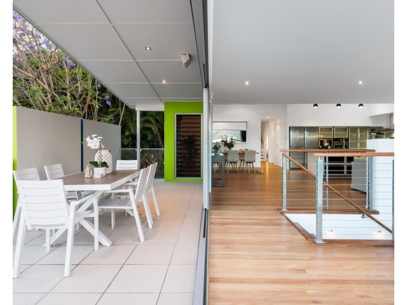 9 Tantula Road East, Alexandra Headland QLD 4572