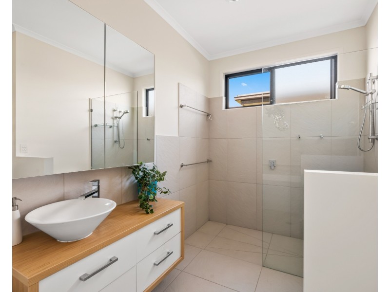 26 Waterway Drive, Birtinya QLD 4575