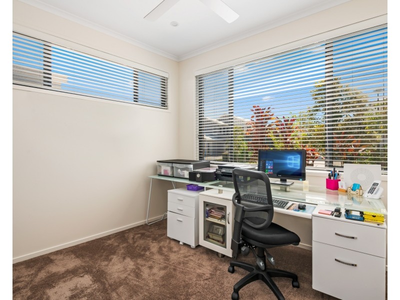 26 Waterway Drive, Birtinya QLD 4575