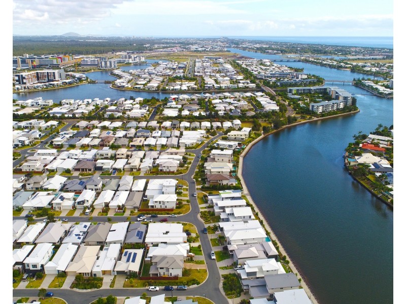 26 Waterway Drive, Birtinya QLD 4575
