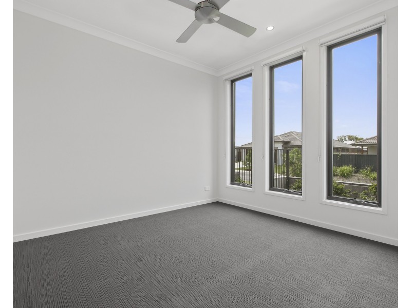 18 Pamphlet Street, Palmview QLD 4553