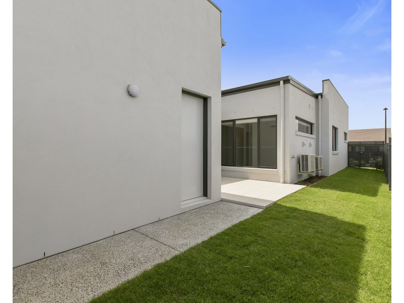 18 Pamphlet Street, Palmview QLD 4553