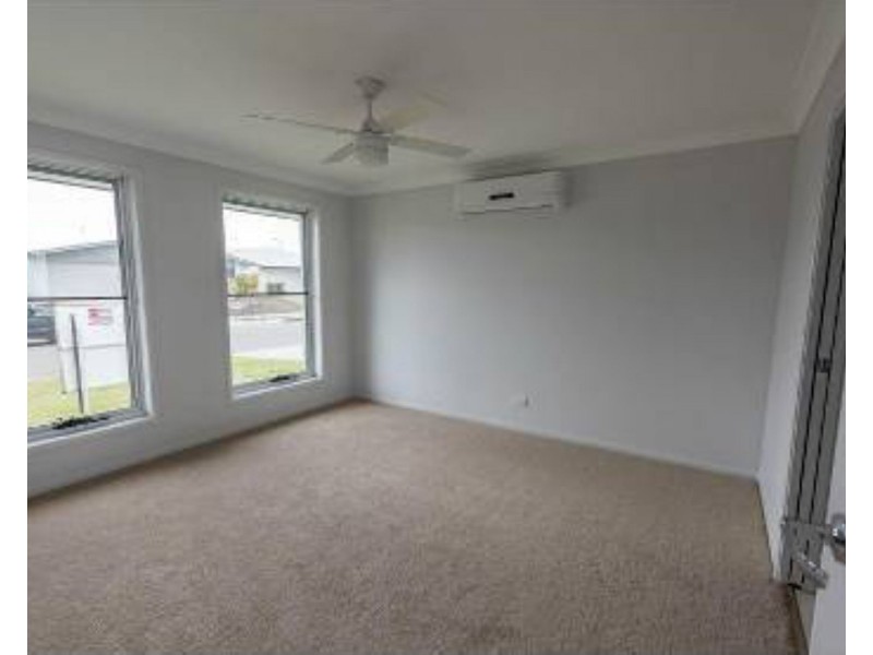 11 Curtis St, Mountain Creek QLD 4557