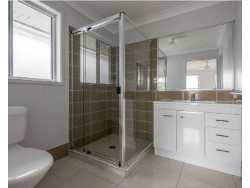 11 Curtis St, Mountain Creek QLD 4557