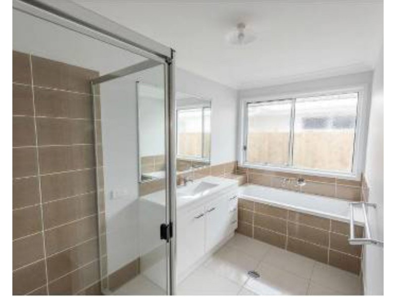 11 Curtis St, Mountain Creek QLD 4557