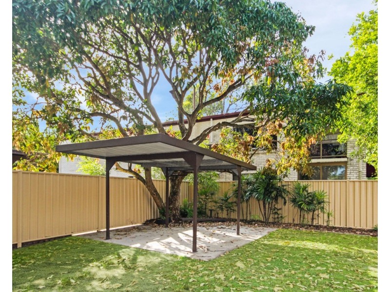 121 Duporth Avenue, Maroochydore QLD 4558