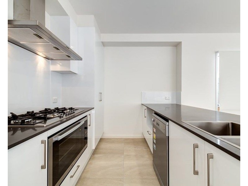 6 MacIntyre Crescent, Pelican Waters QLD 4551