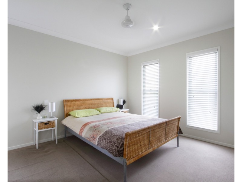 11 Promontory Street, Birtinya QLD 4575