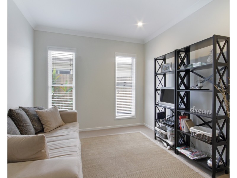 11 Promontory Street, Birtinya QLD 4575