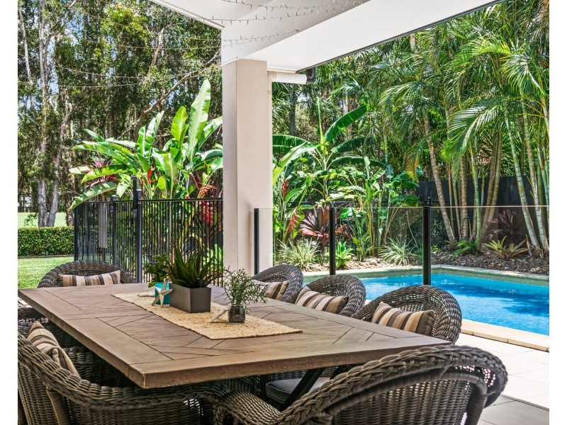 24  Hetherington Drive, Twin Waters QLD 4564