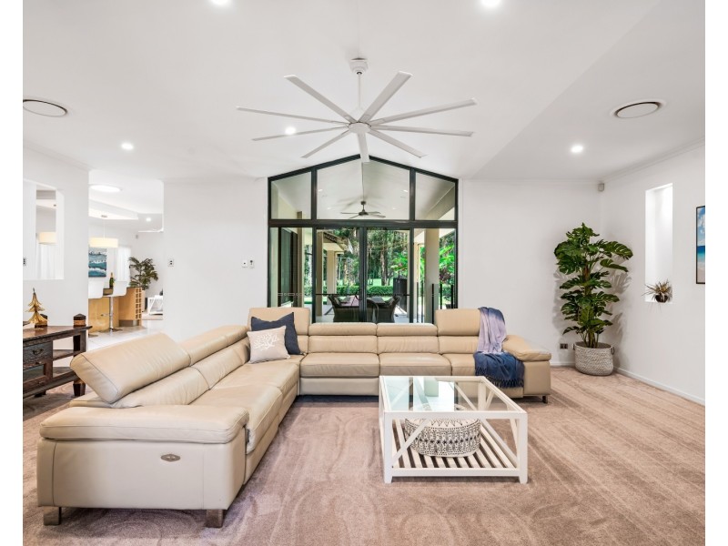 24  Hetherington Drive, Twin Waters QLD 4564