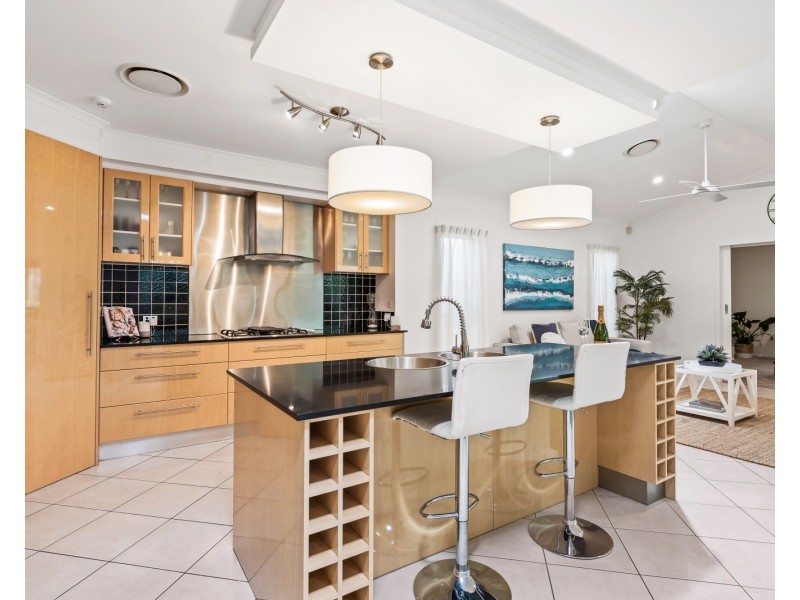 24  Hetherington Drive, Twin Waters QLD 4564