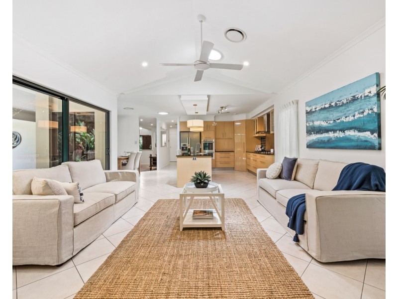 24  Hetherington Drive, Twin Waters QLD 4564