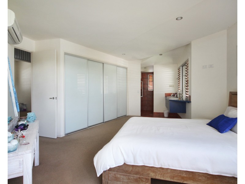 34  Yakola Parade, Alexandra Headland QLD 4572