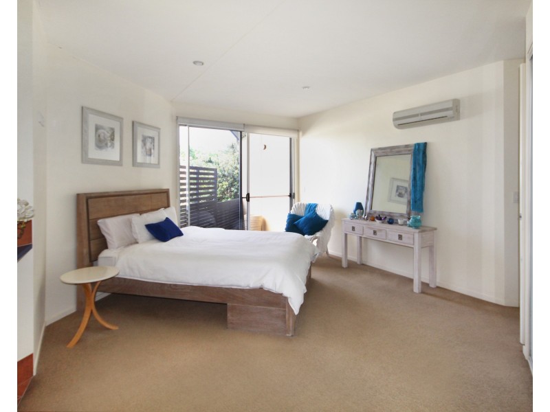 34  Yakola Parade, Alexandra Headland QLD 4572