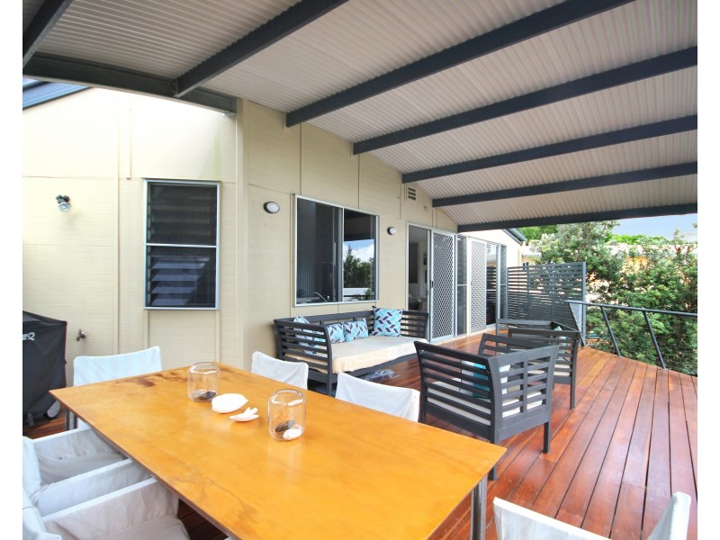 34  Yakola Parade, Alexandra Headland QLD 4572