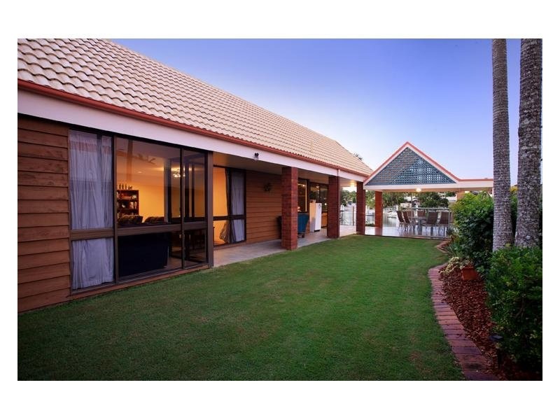 11  Yalanga Place, Mooloolaba QLD 4557