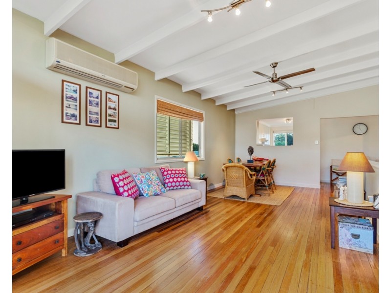 24  Surf Road, Maroochydore QLD 4558