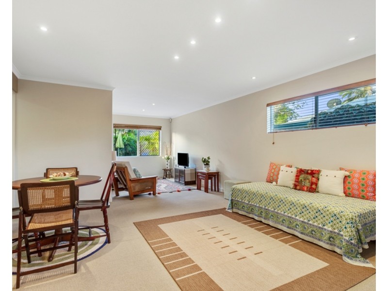 24  Surf Road, Maroochydore QLD 4558