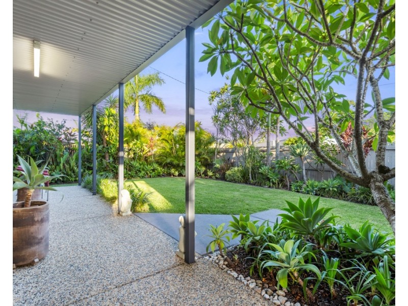 24  Surf Road, Maroochydore QLD 4558