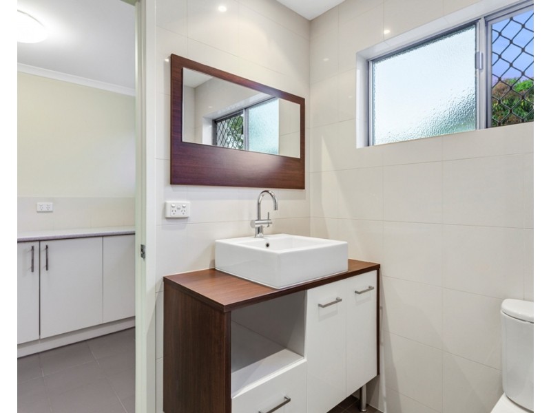 24  Surf Road, Maroochydore QLD 4558