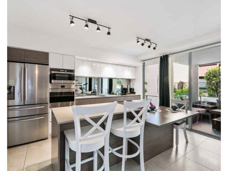 10/33 Buderim Avenue, Mooloolaba QLD 4557