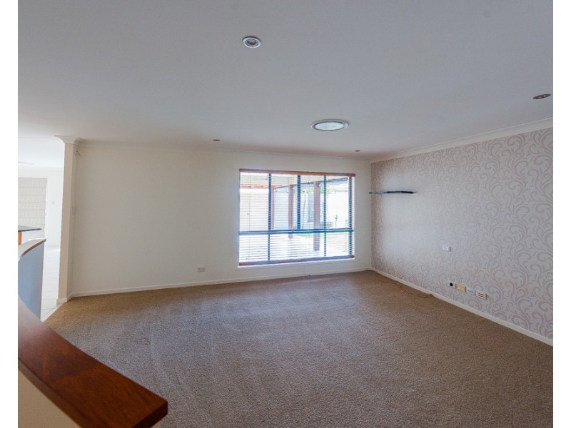 34 Sailfish Dr, Mountain Creek QLD 4557