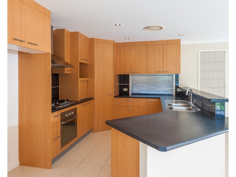 34 Sailfish Dr, Mountain Creek QLD 4557