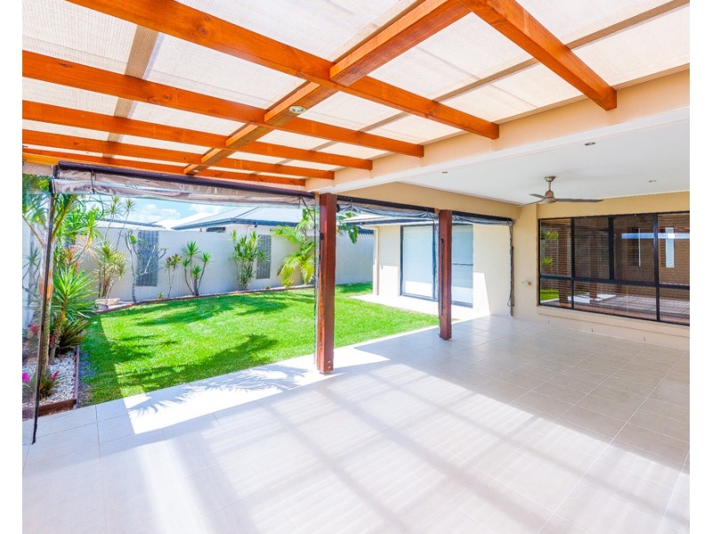 34 Sailfish Dr, Mountain Creek QLD 4557