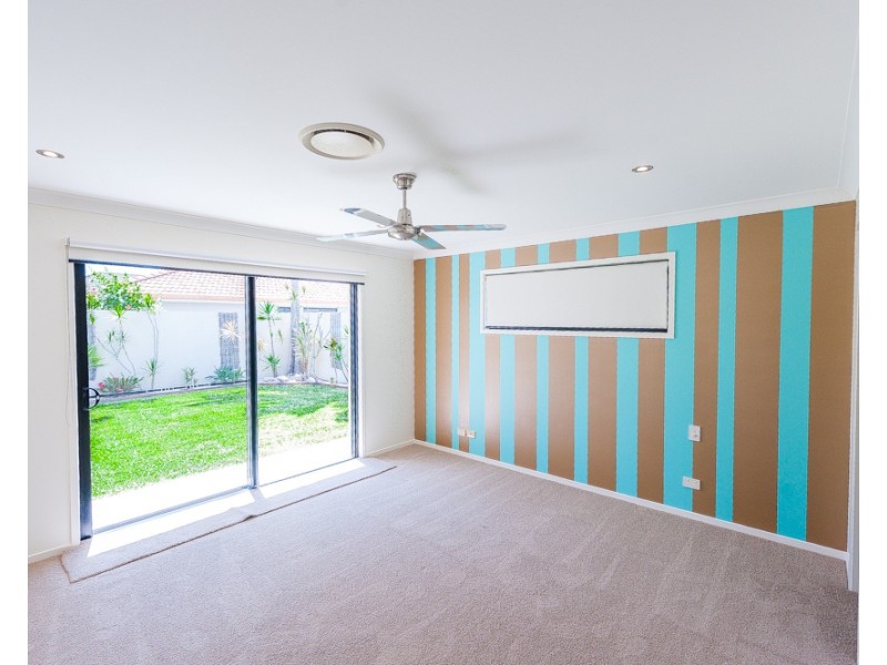 34 Sailfish Dr, Mountain Creek QLD 4557