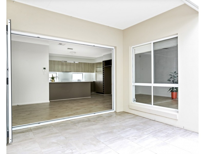 1/73 Memorial Avenue, Maroochydore QLD 4558