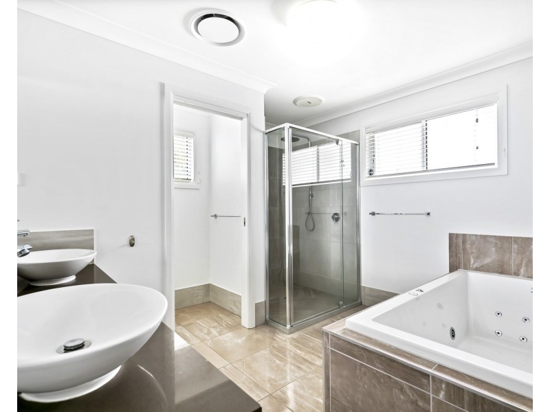 1/73 Memorial Avenue, Maroochydore QLD 4558