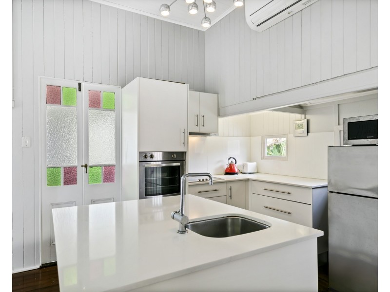 33 Anzac Avenue, Maroochydore QLD 4558