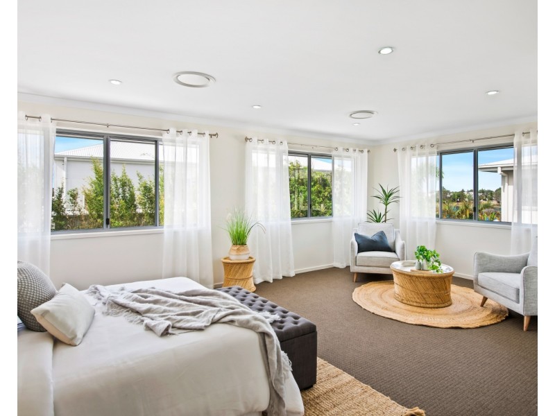 3 Tomkins Esplanade, Birtinya QLD 4575