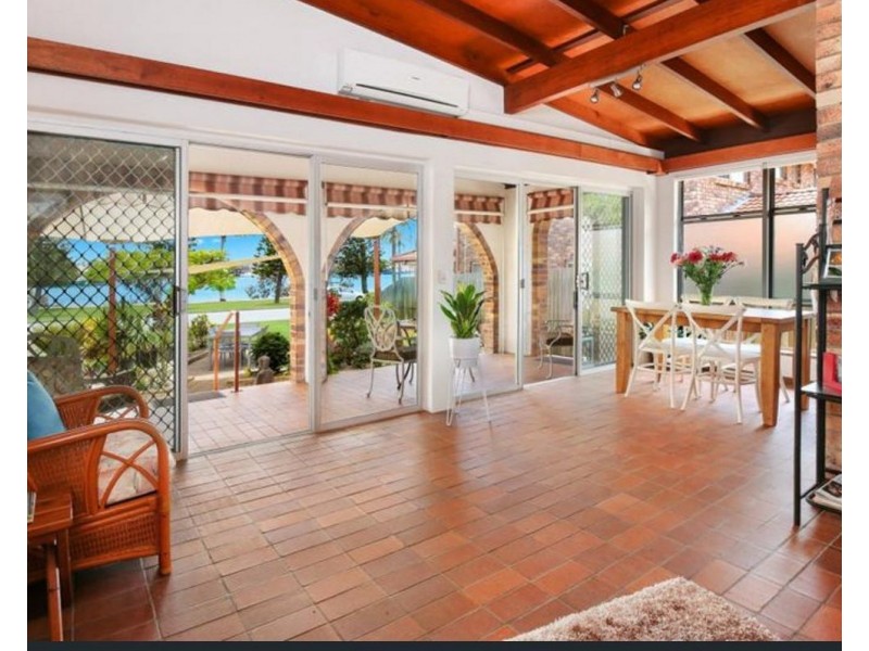 21 Harbour Parade, Buddina QLD 4575
