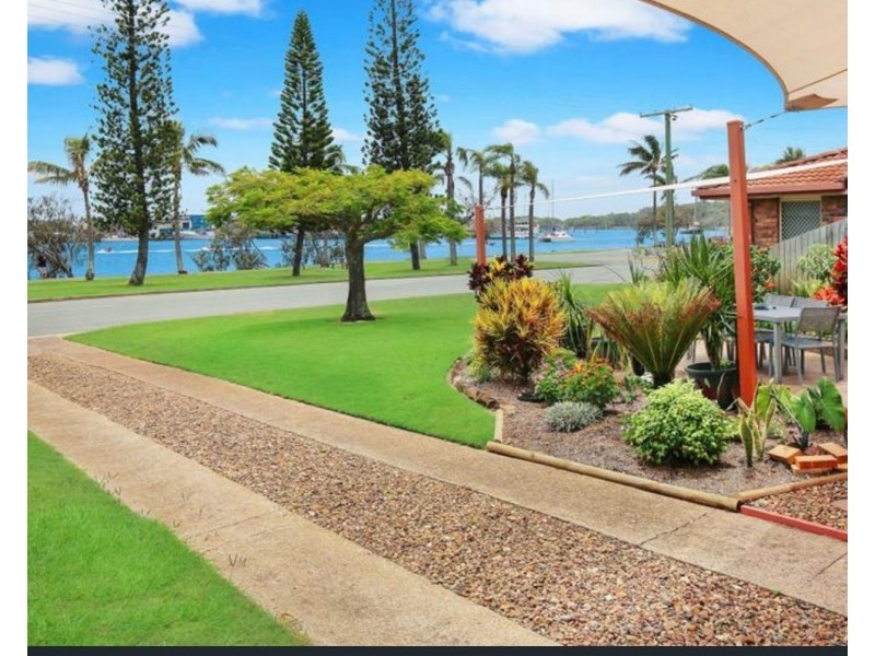 21 Harbour Parade, Buddina QLD 4575