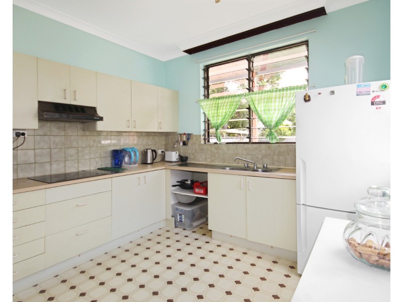 13 Yinni Street, Maroochydore QLD 4558