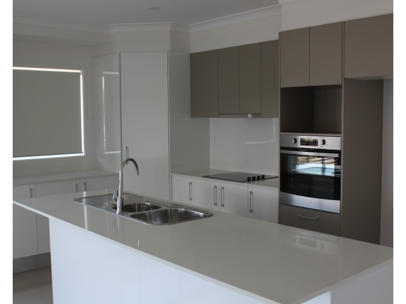 77 Maclamond Drive, Pelican Waters QLD 4551