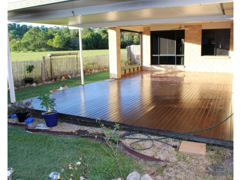 29 Maddock Ave, Mooloolah Valley QLD 4553