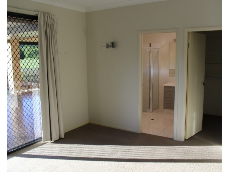 29 Maddock Ave, Mooloolah Valley QLD 4553