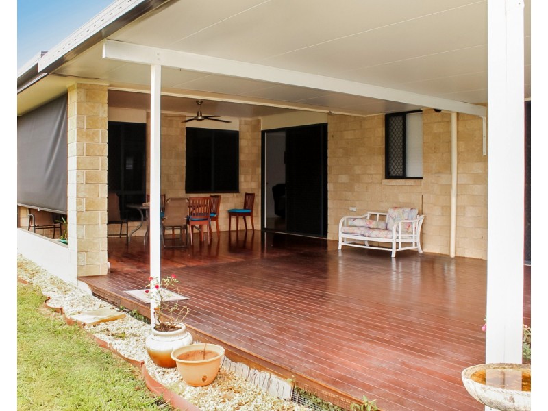 29 Maddock Ave, Mooloolah Valley QLD 4553