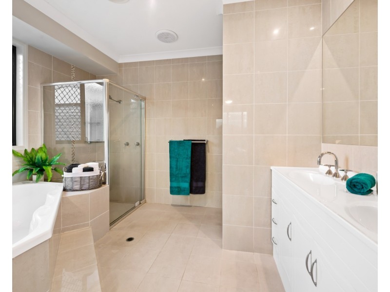 18 Harris Drive, Palmwoods QLD 4555