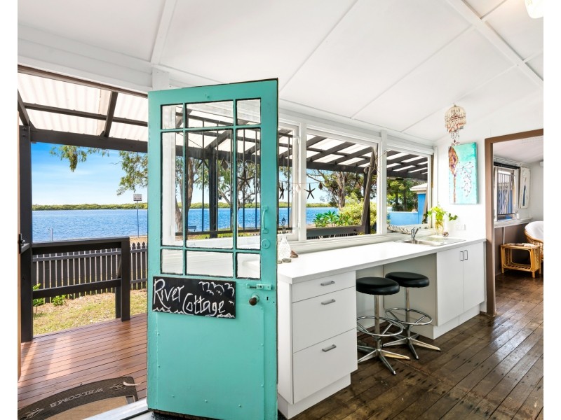 78 Picnic Point Esplanade, Maroochydore QLD 4558