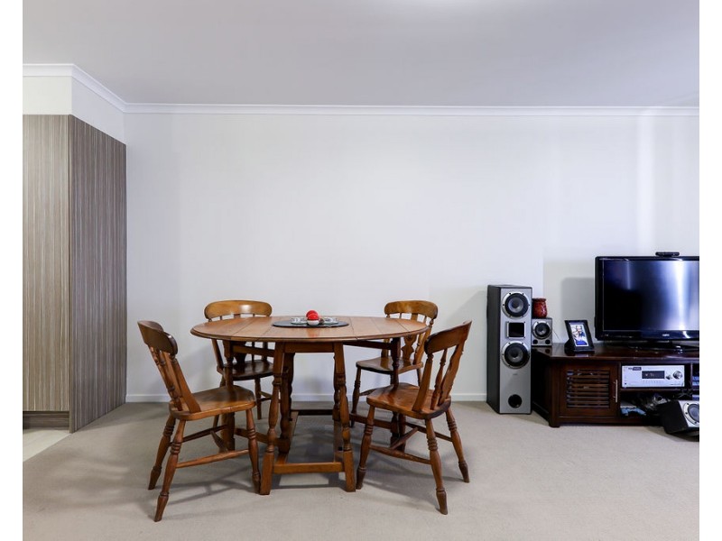 28/1 Hibbertia St, Mountain Creek QLD 4557