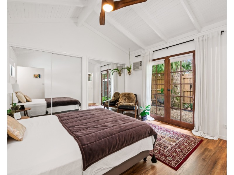 8 Karawatha Drive, Mountain Creek QLD 4557