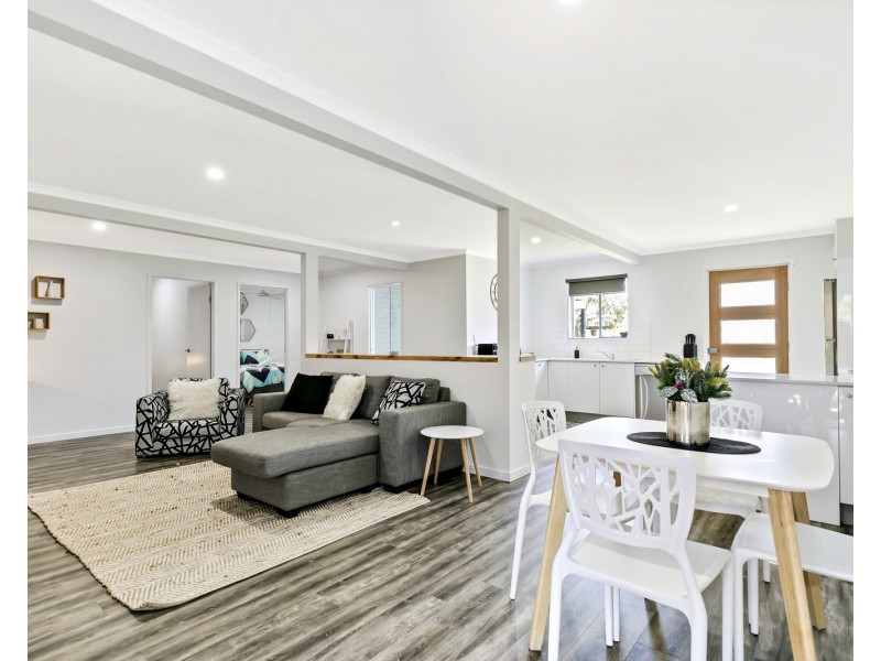12 Bareena Place, Warana QLD 4575