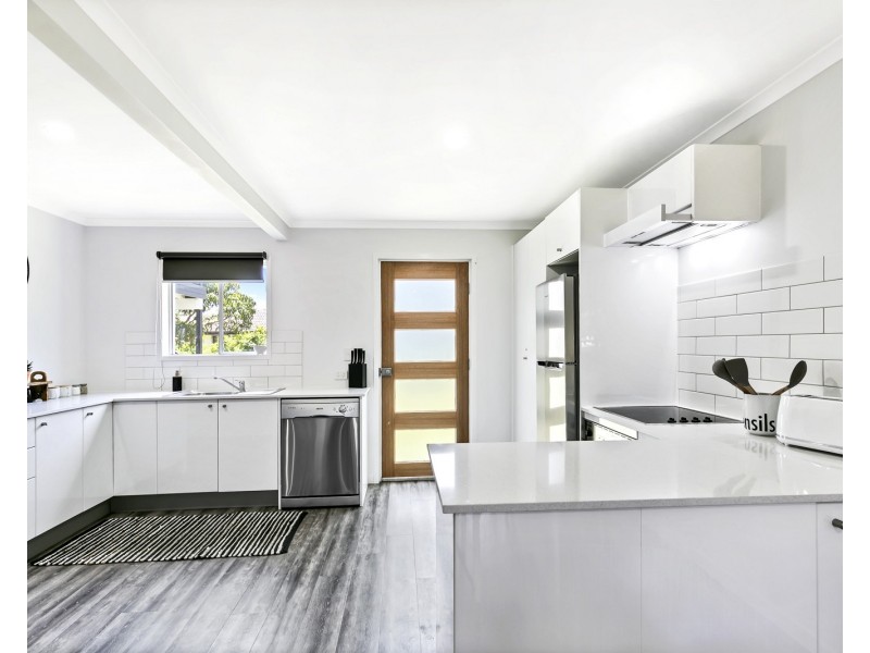 12 Bareena Place, Warana QLD 4575